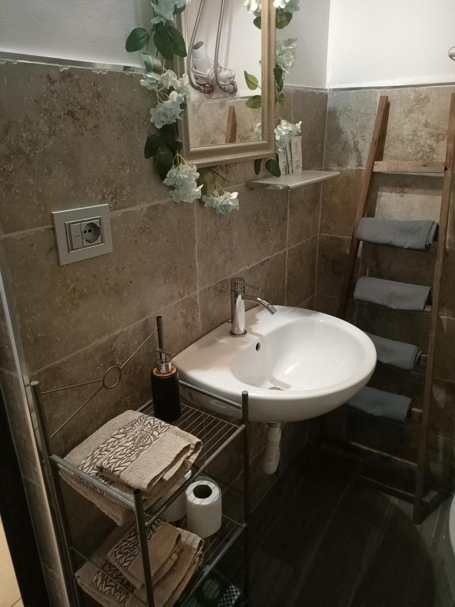 Jeppson Home Terni Esterno foto